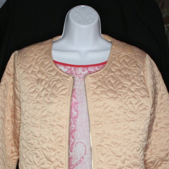 Guess Puffy Jacket. - Picture 3 of 5